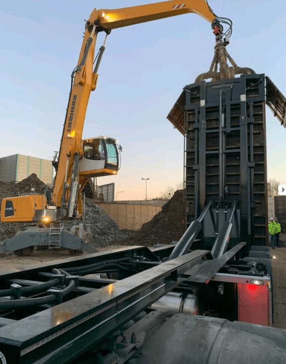 VAKO Transport Systems B.V. - Wanneer Is Een Steillader Efficiënter Dan Laden Met Kraan Of Shovel In Europese Terminals?