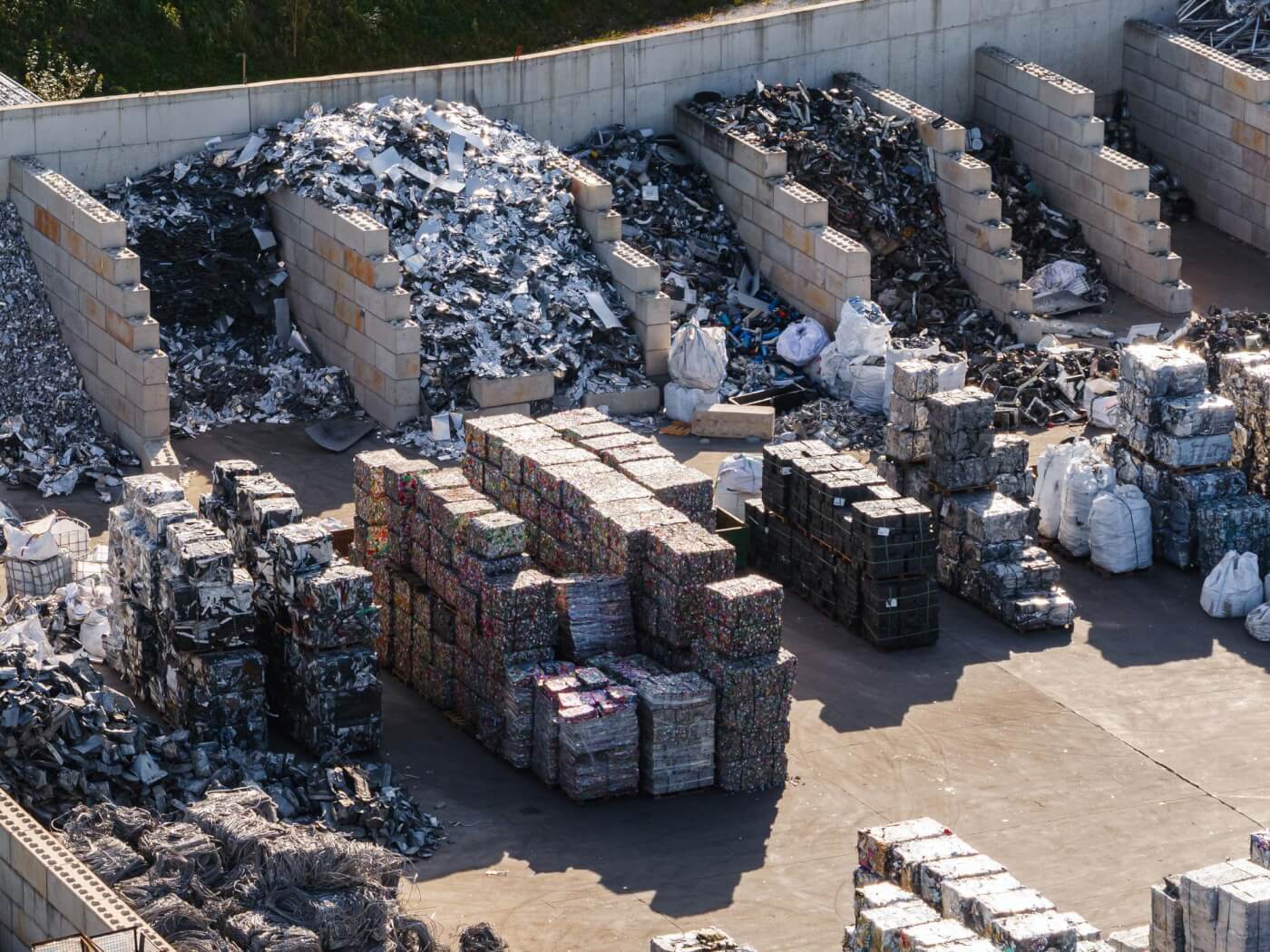 VAKO Transport Systems B.V. -Recycling & Scrap Metal Sector